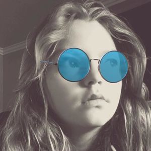 Meet your Posher, Abbie